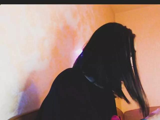 yzza-suave on BongaCams 