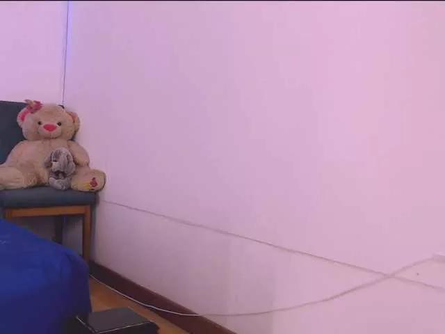 zararose on BongaCams 