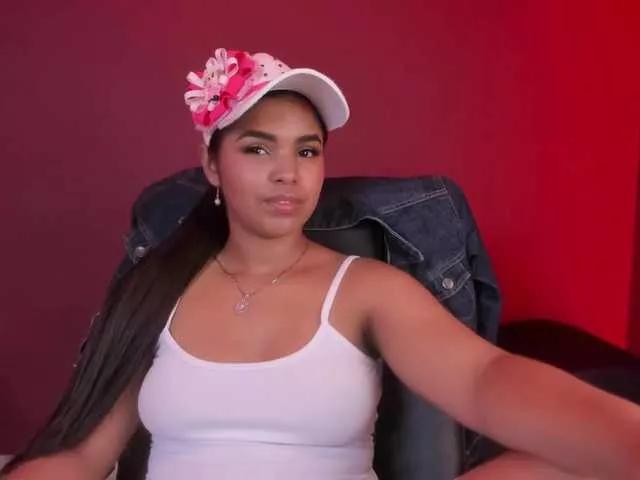 zoe-roux21 on BongaCams 