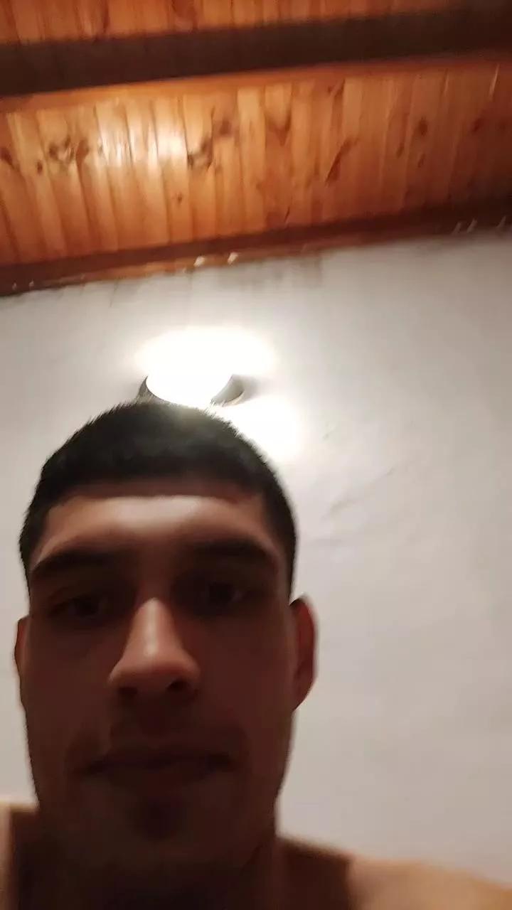 27431axel on Cam4 