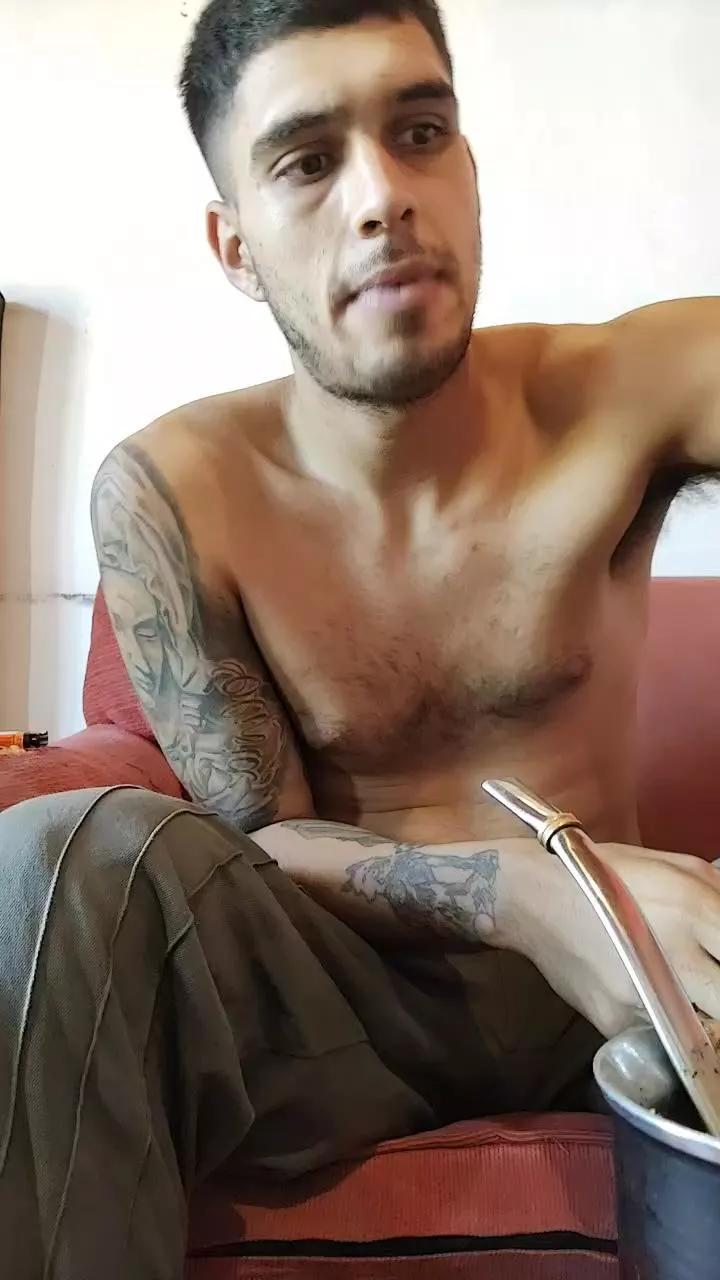 27431axel on Cam4 