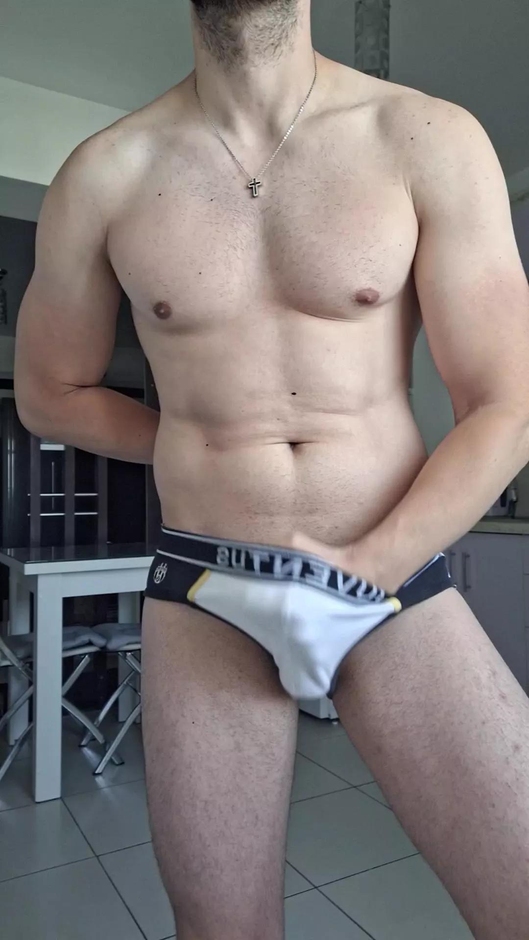 6men9 on Cam4 