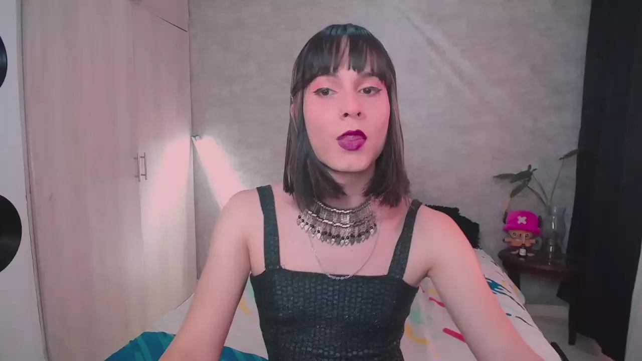 AmelyRoux on Cam4 