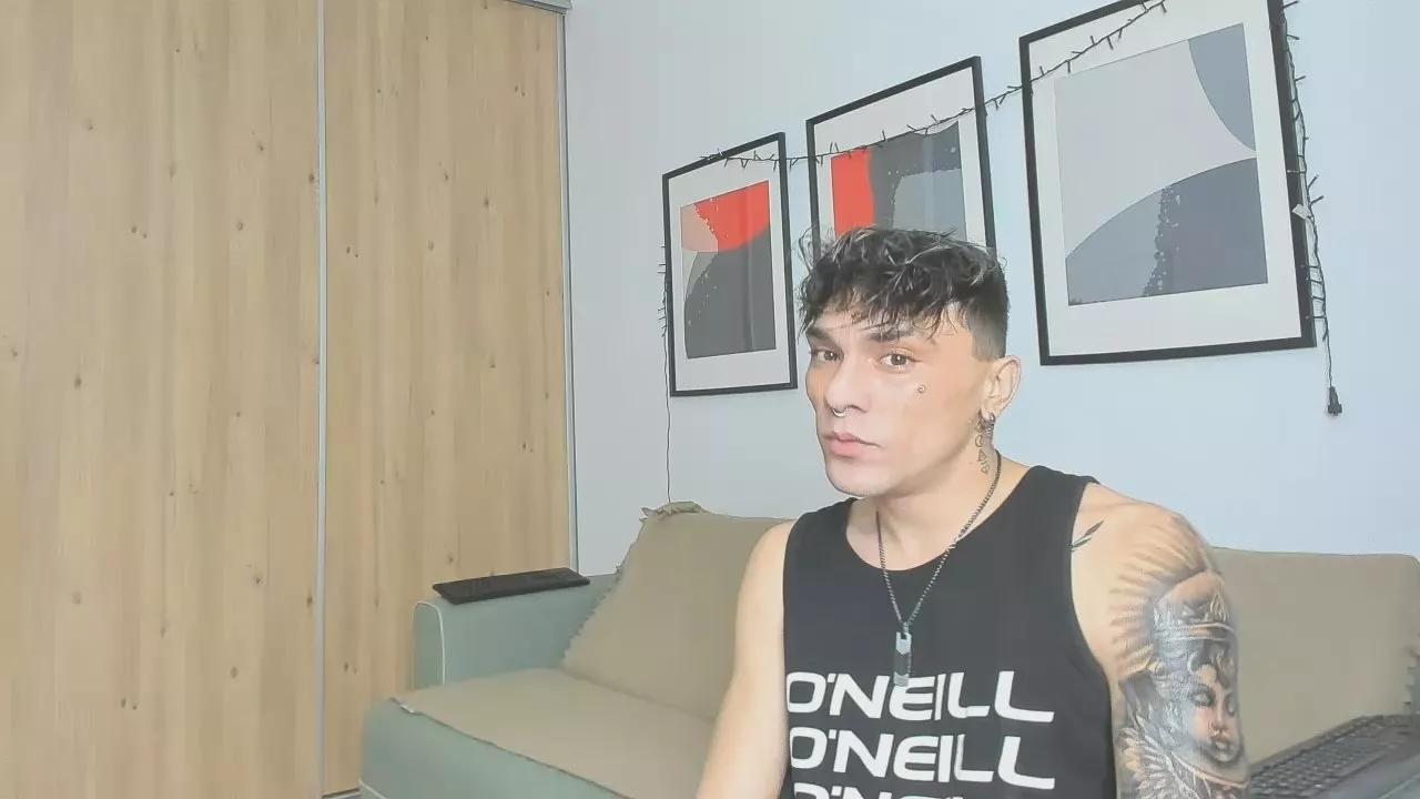 angelfrank4 on Cam4 