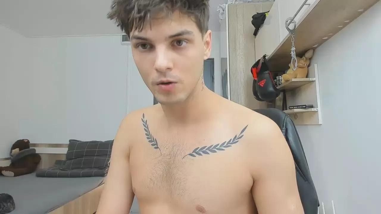 angelfrank4 on Cam4 