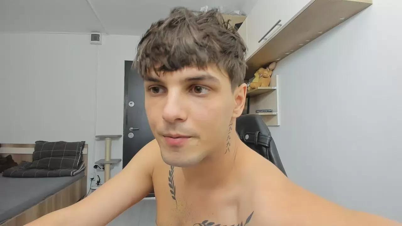 angelfrank4 on Cam4 