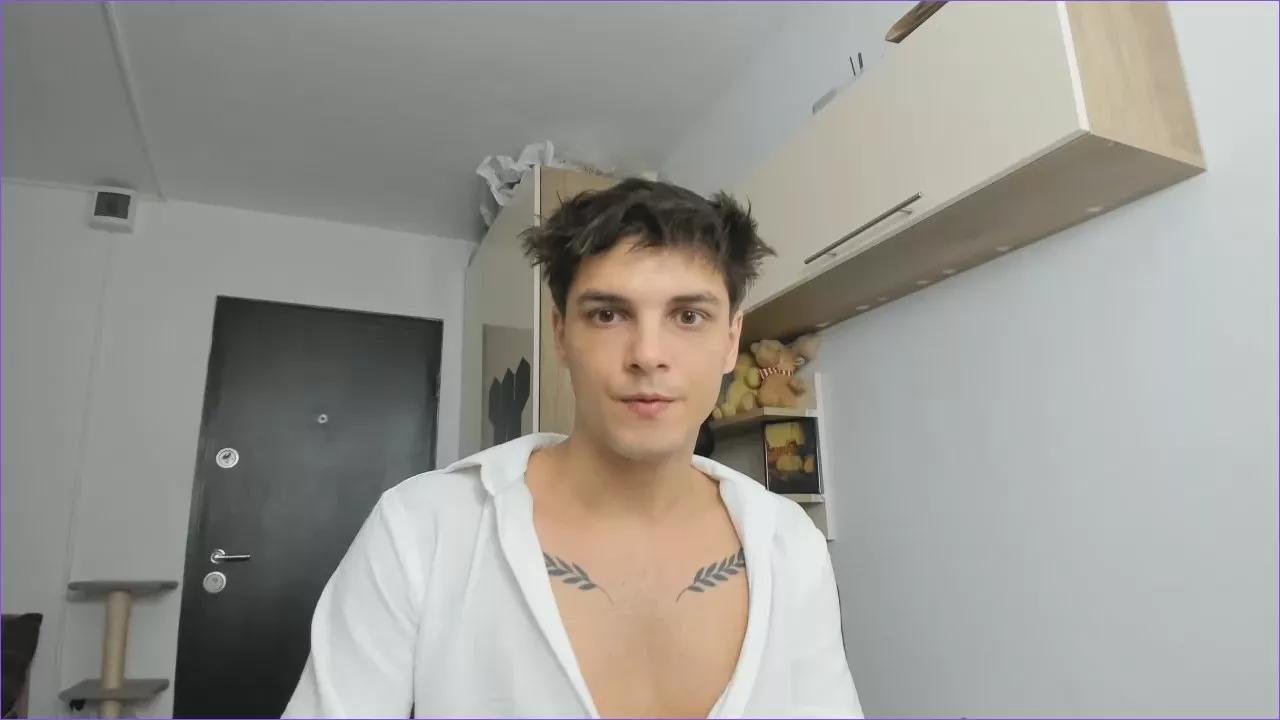 angelfrank4 on Cam4 