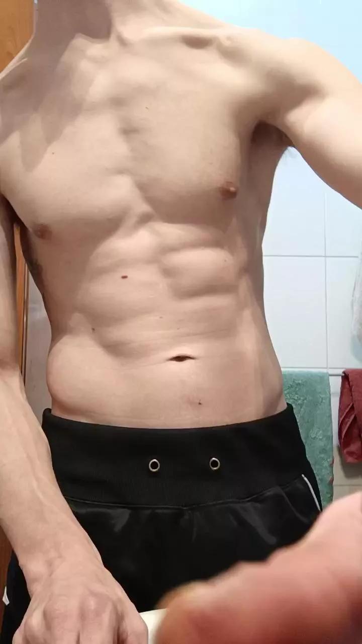 Aptem22 on Cam4 