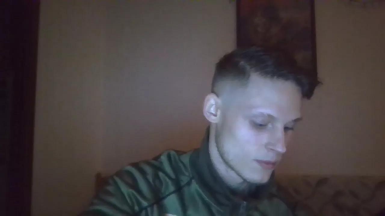 Aptem22 on Cam4 