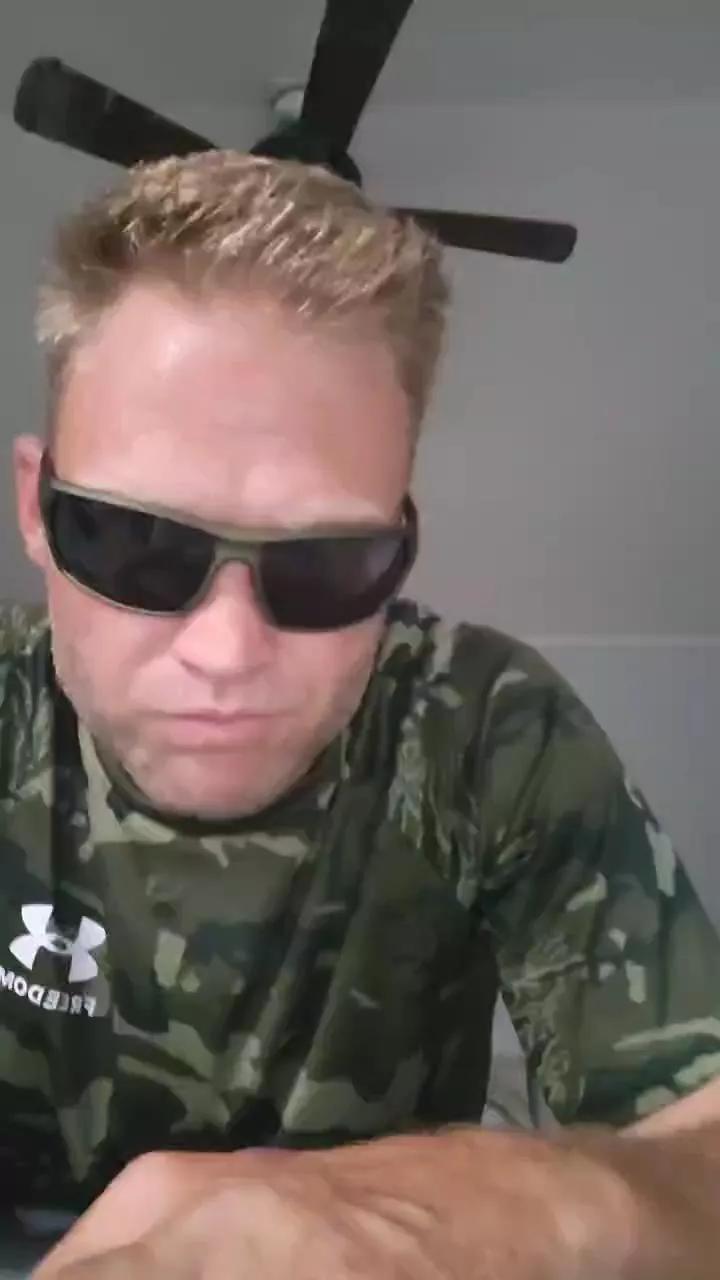 BelowDeck1 on Cam4 