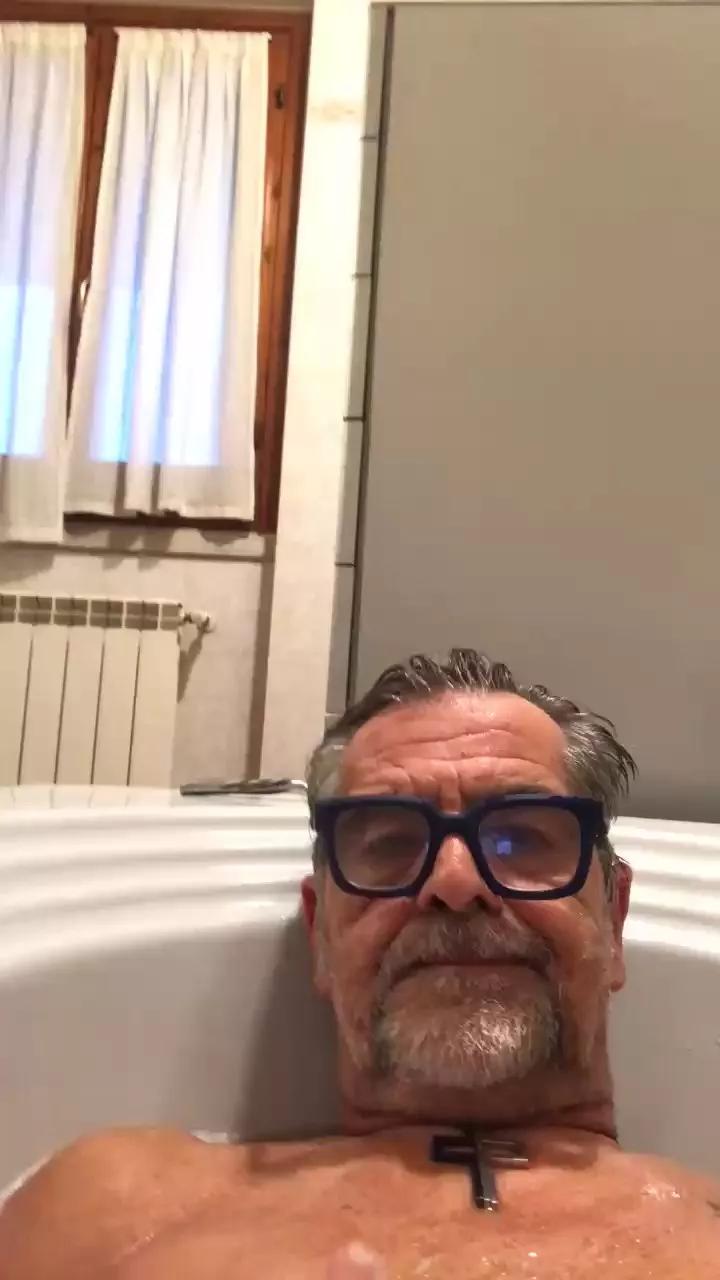 bergamo13 on Cam4 