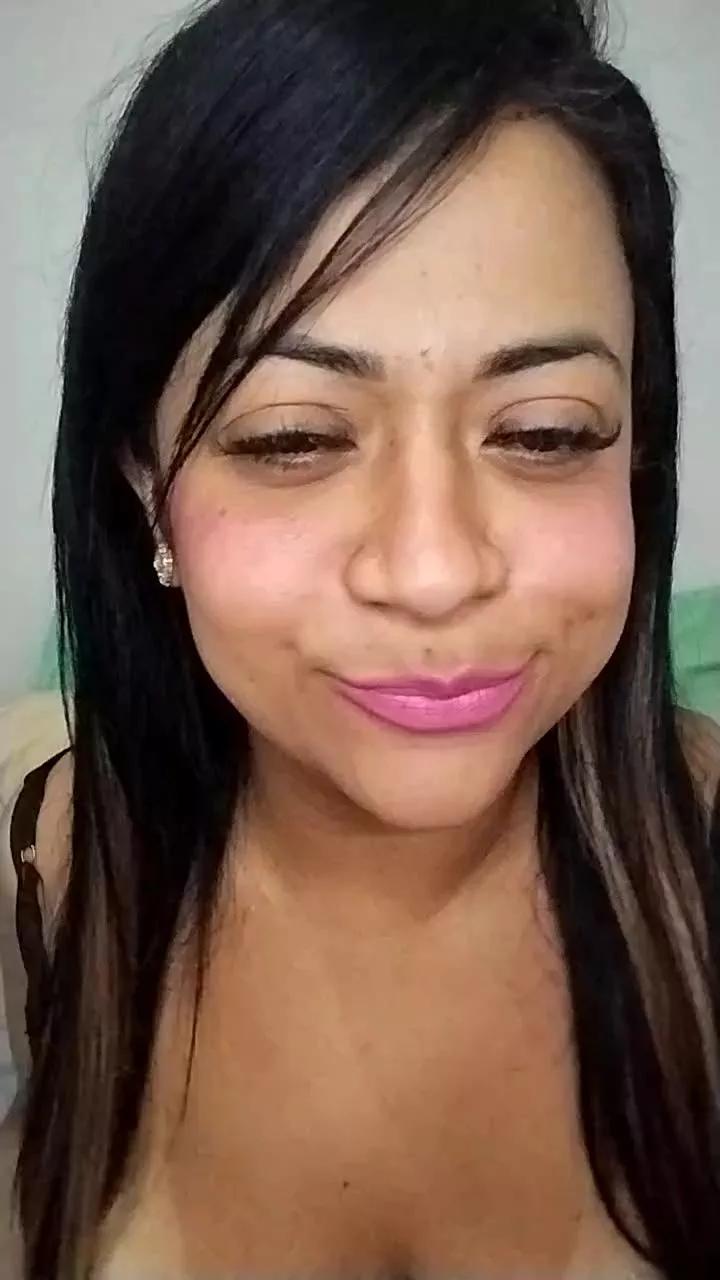 CarolGomes01 on Cam4 