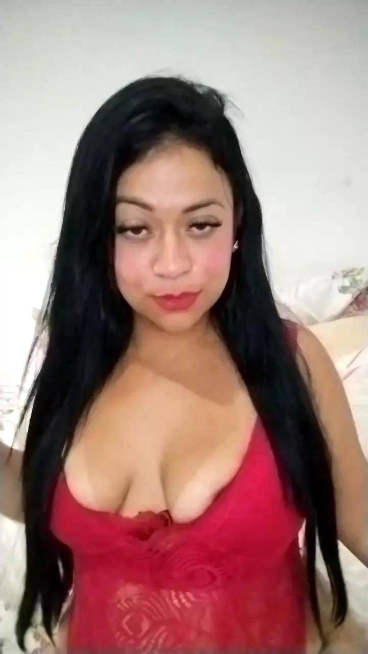 CarolGomes01 on Cam4 