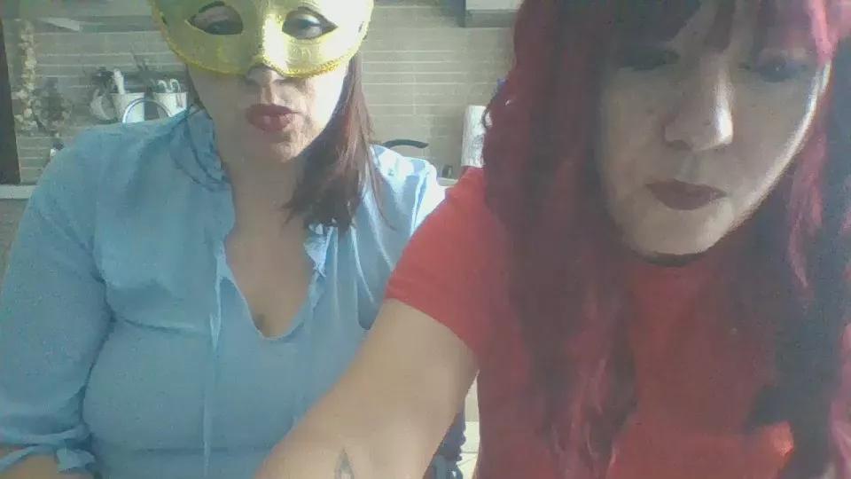 Carolyne2023 on Cam4 