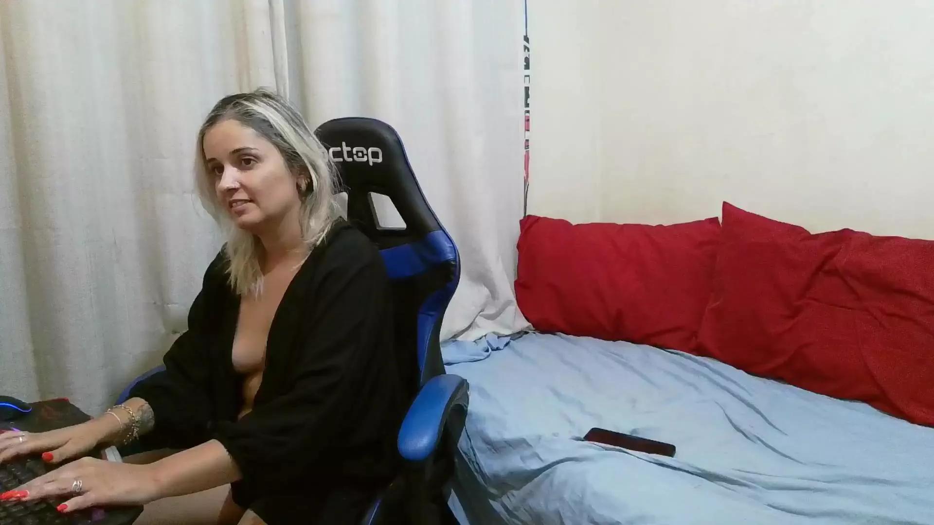 casalrivotril69 on Cam4 