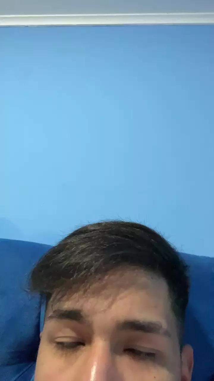 Chinitooo69 on Cam4 