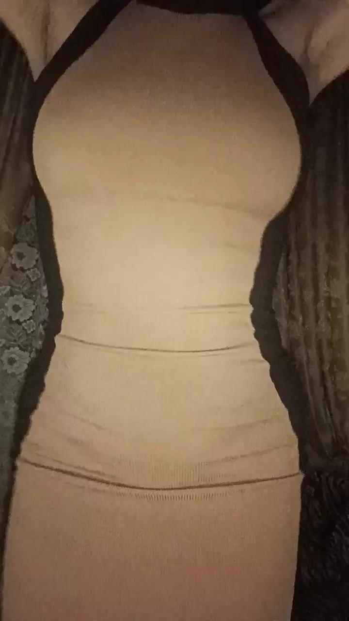 ChryHelena69 on Cam4 