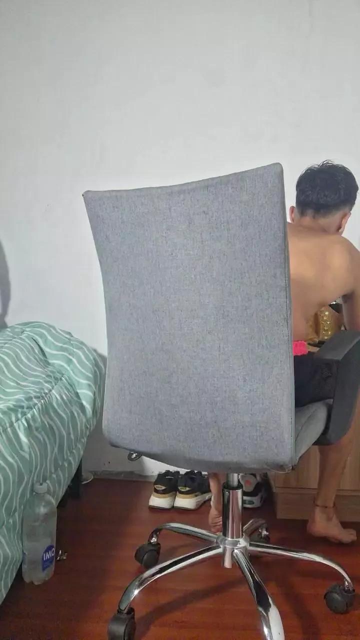 Clark_Jhonz on Cam4 