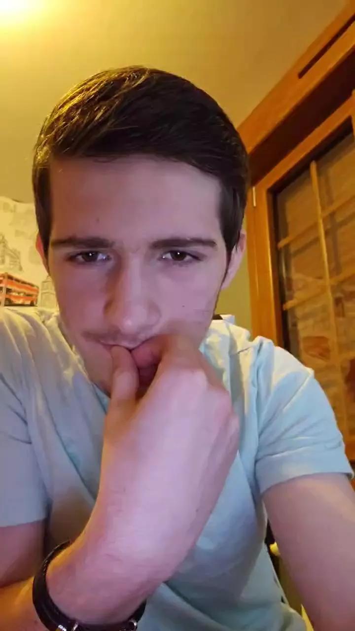 Crispi09 on Cam4 