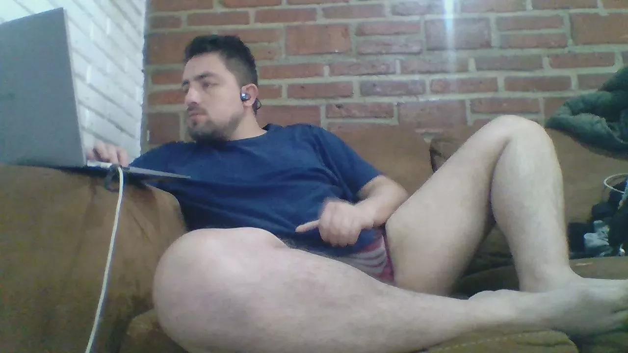 crisstallio on Cam4 