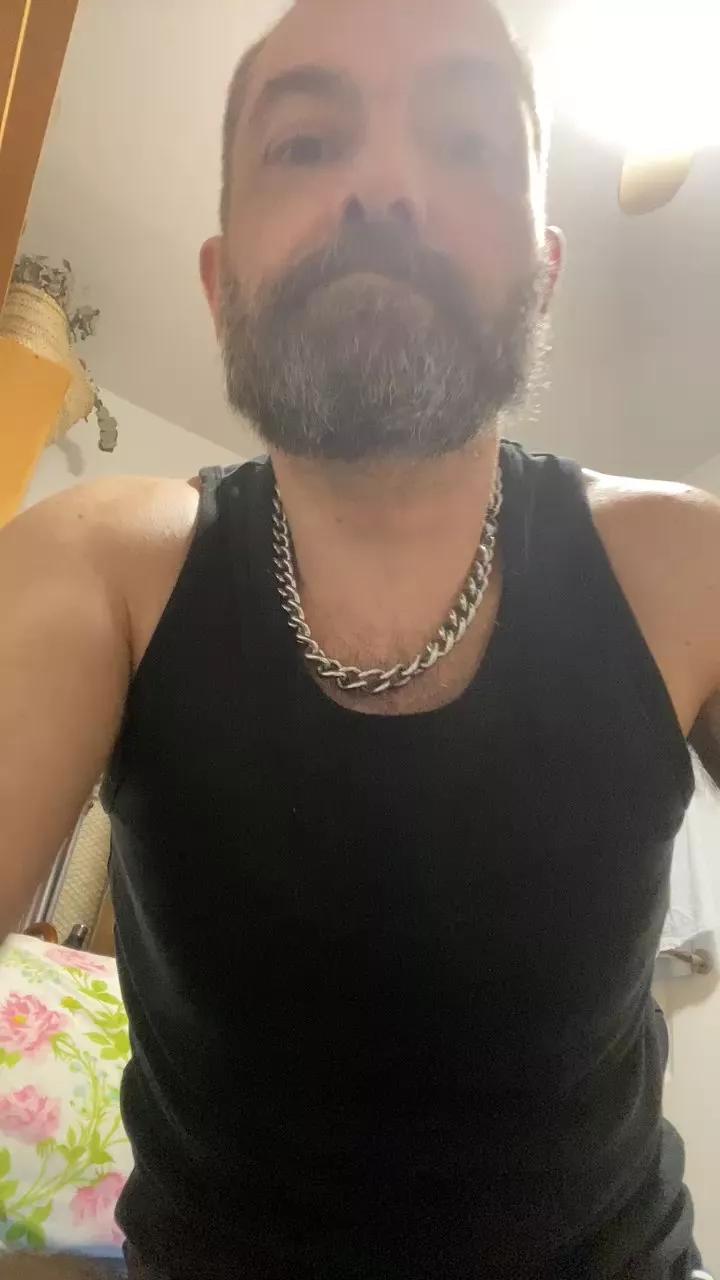daddybearmadri5 on Cam4 