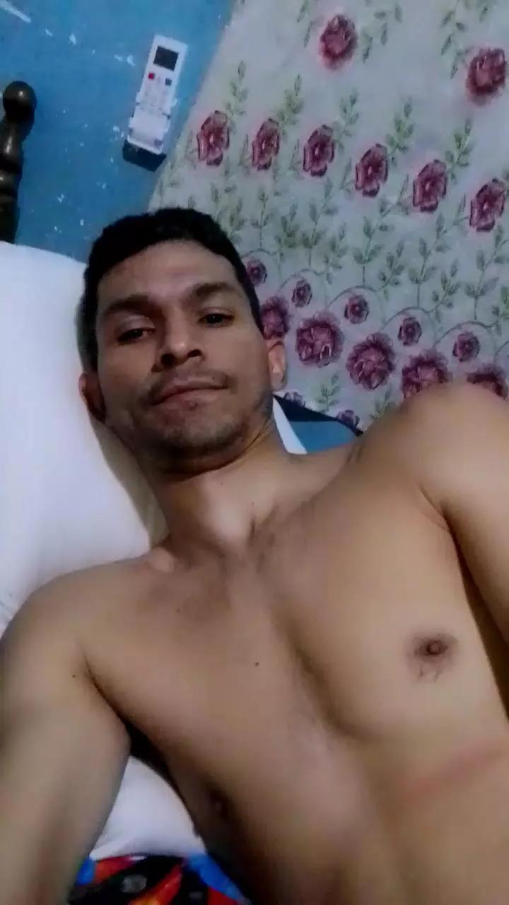 eduardo3280xxx on Cam4 