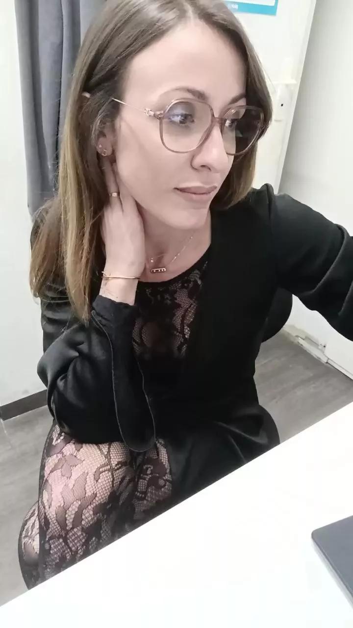 EmmaLoren on Cam4 
