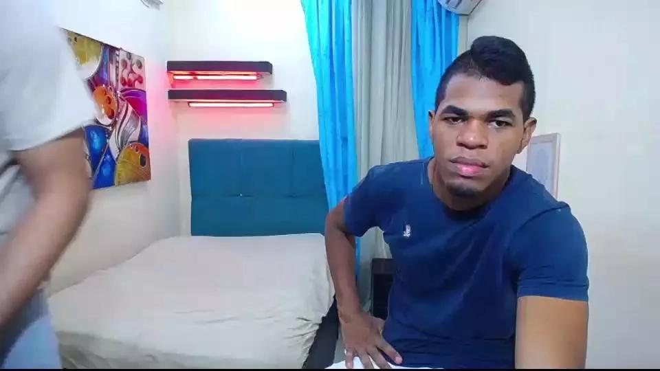 enzonbigocock on Cam4 