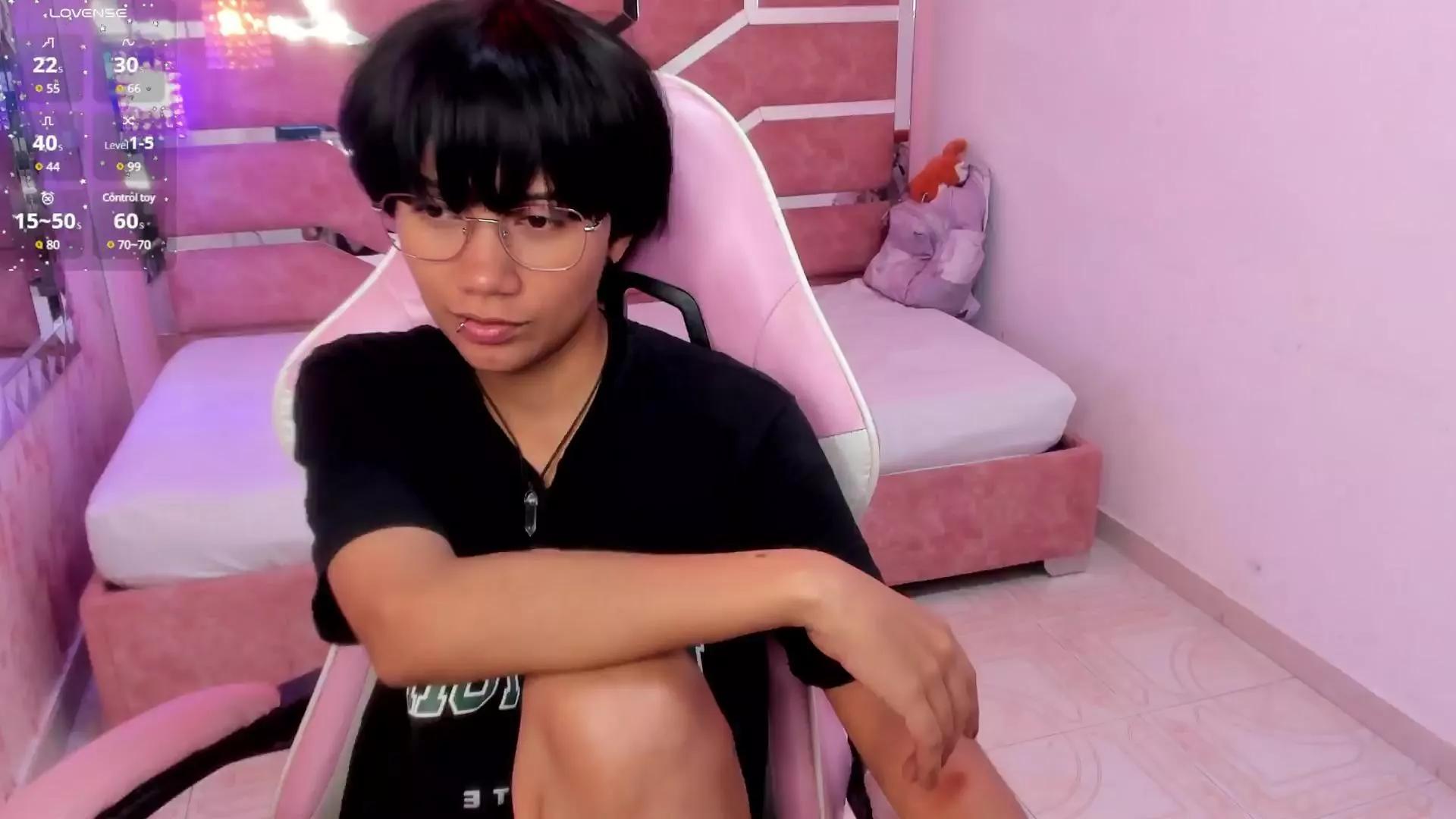 EriolWest on Cam4 