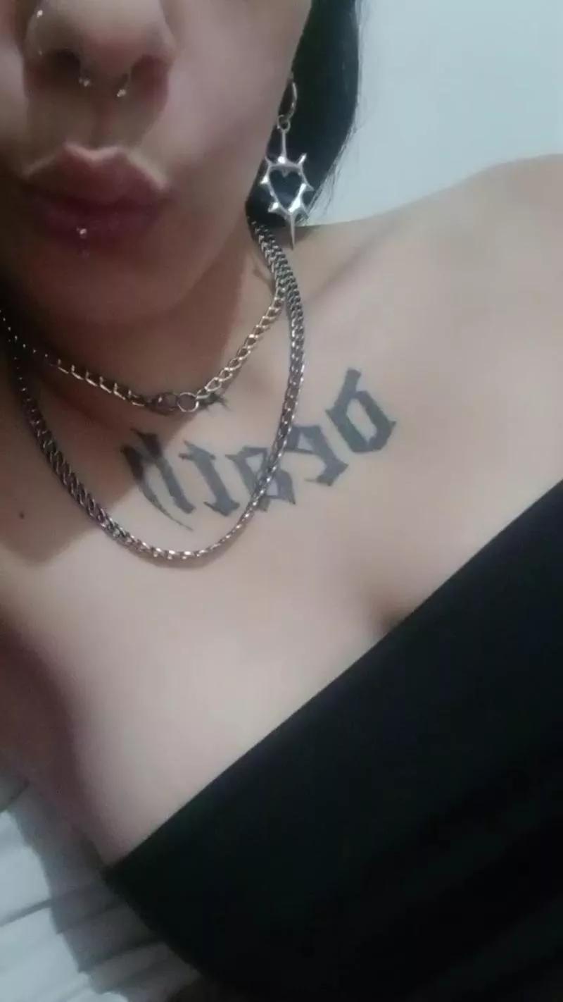Finita on Cam4 