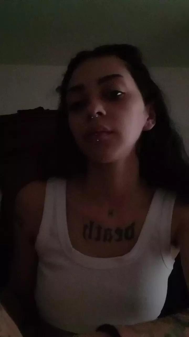 Finita on Cam4 