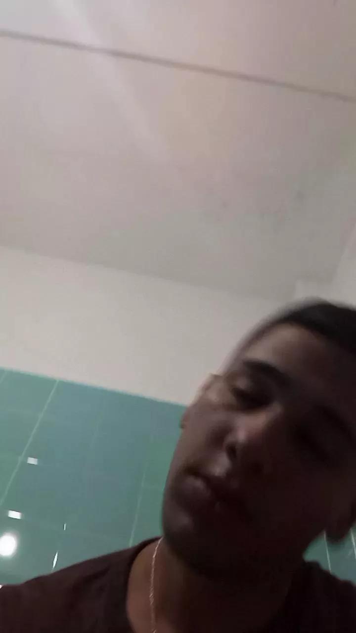 Fueguitohard on Cam4 