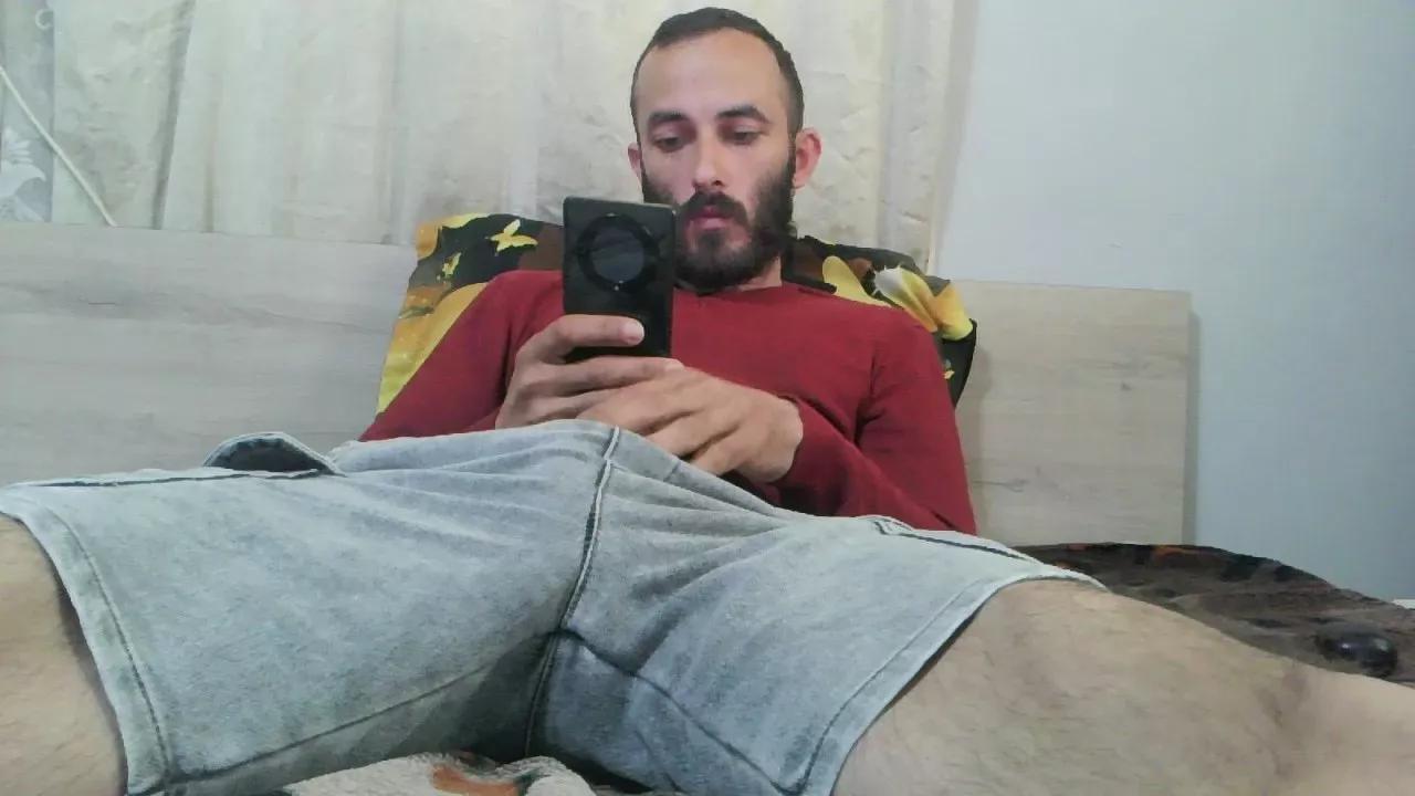 Gionisins_0 on Cam4 