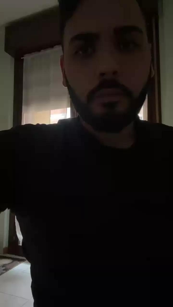 Giuseppe997 on Cam4 
