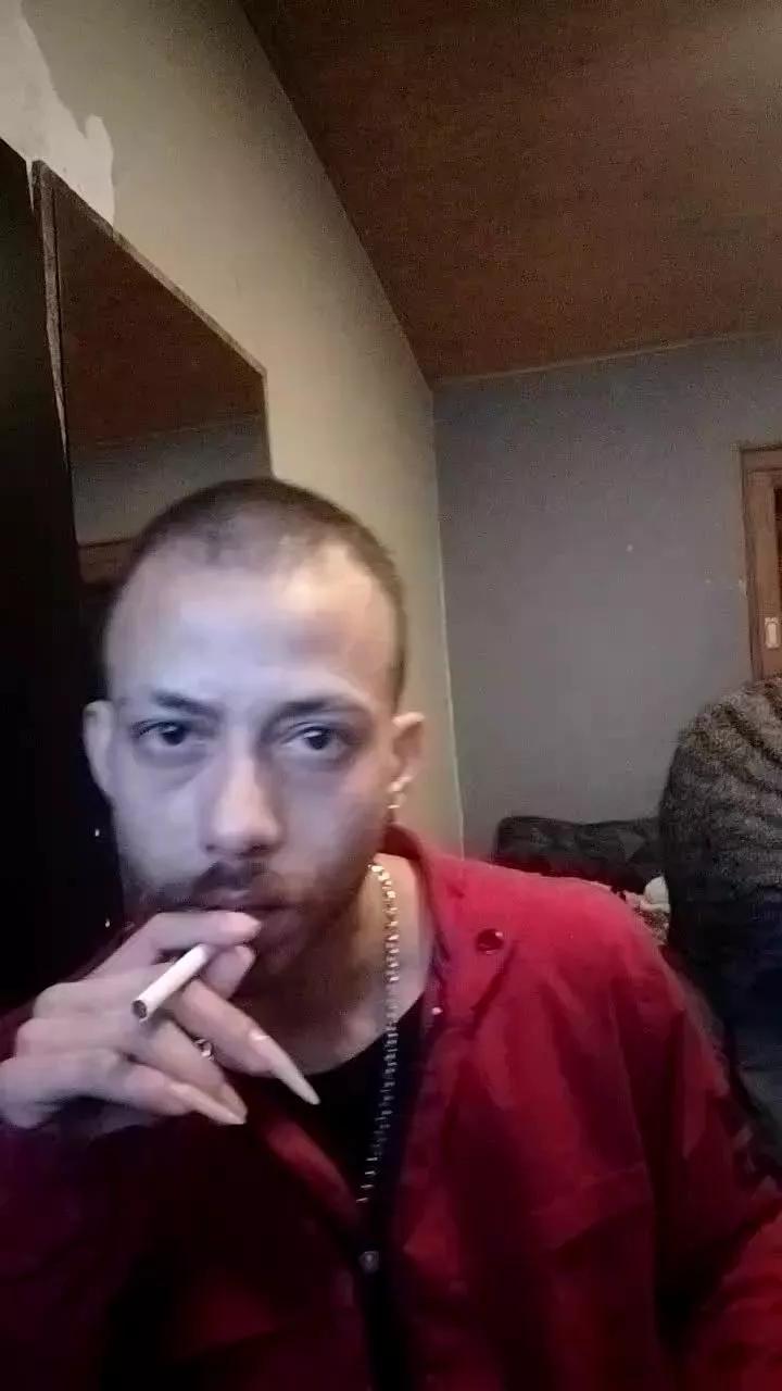 GusKanine on Cam4 