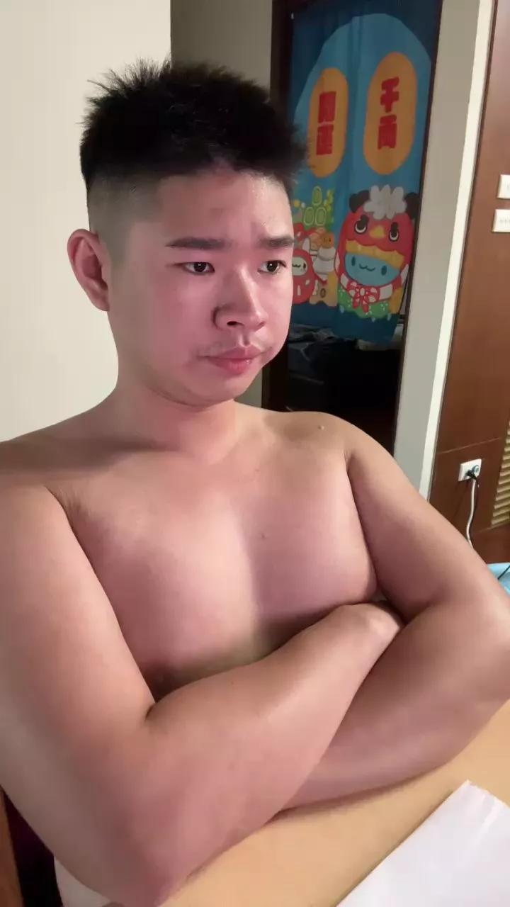hornyboy3342 on Cam4 
