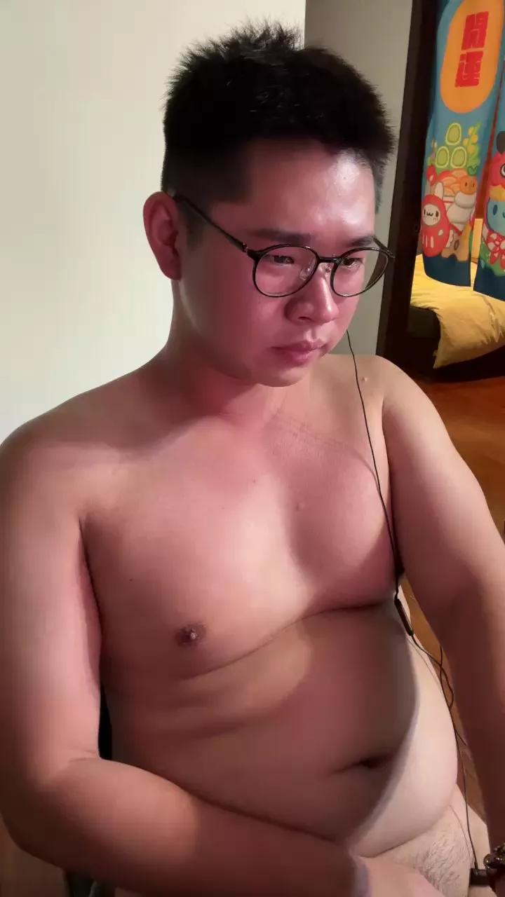 hornyboy3342 on Cam4 