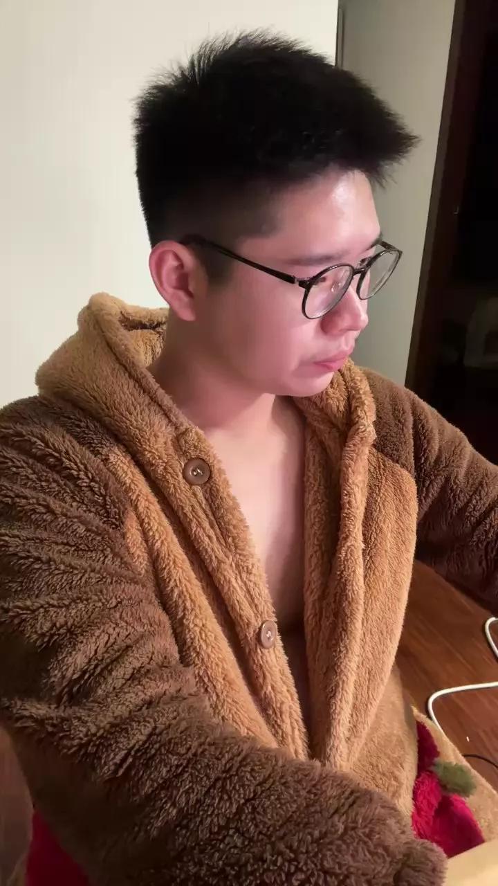 hornyboy3342 on Cam4 