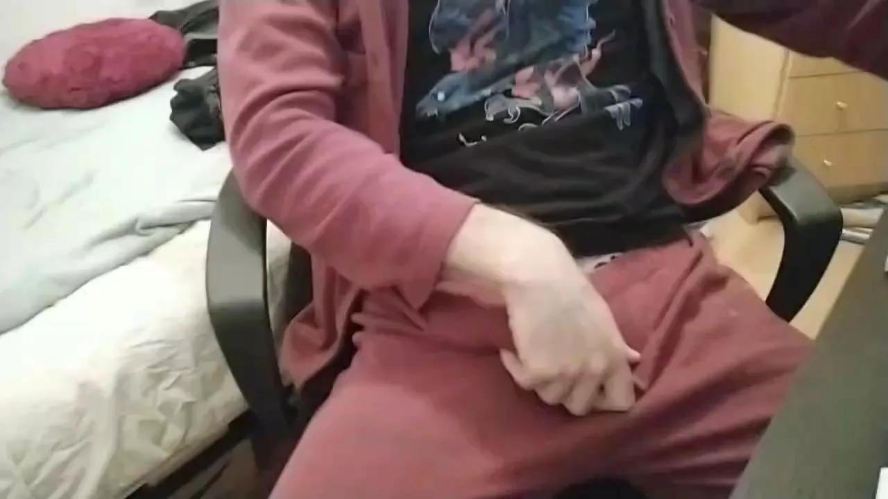 Ivancito83 on Cam4 