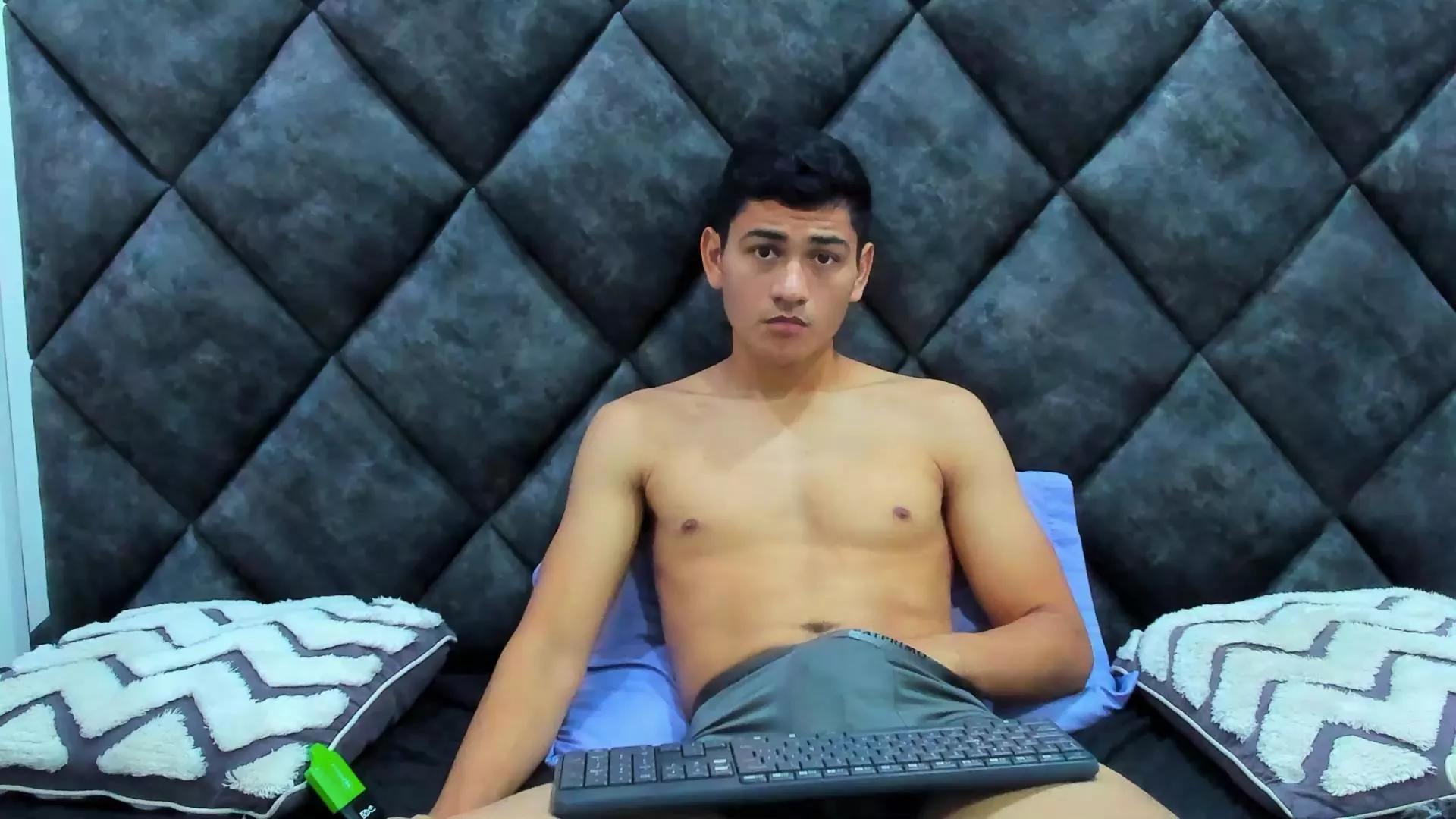 JamesSavage_ on Cam4 