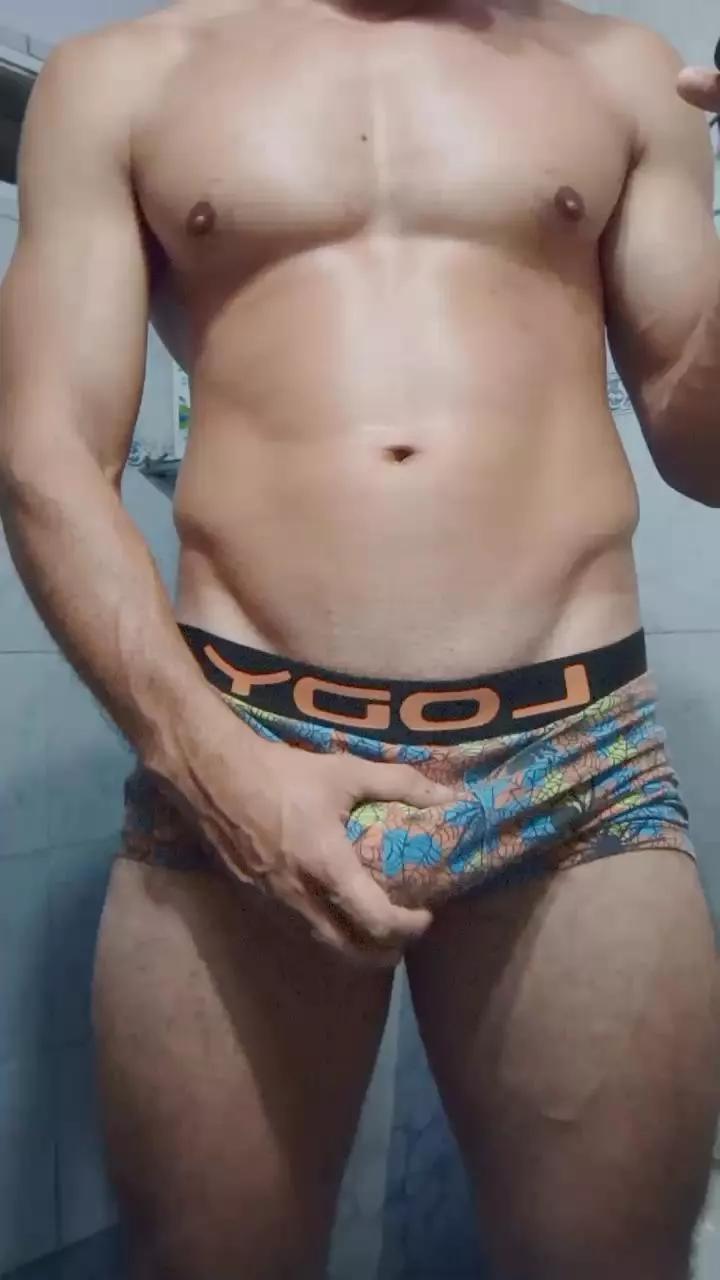 Javii75 on Cam4 