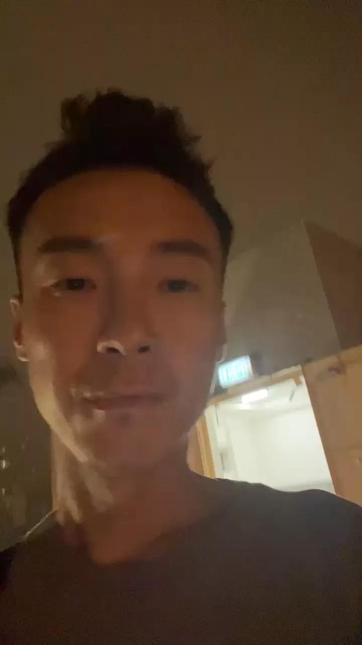 Jerrybb_slave on Cam4 
