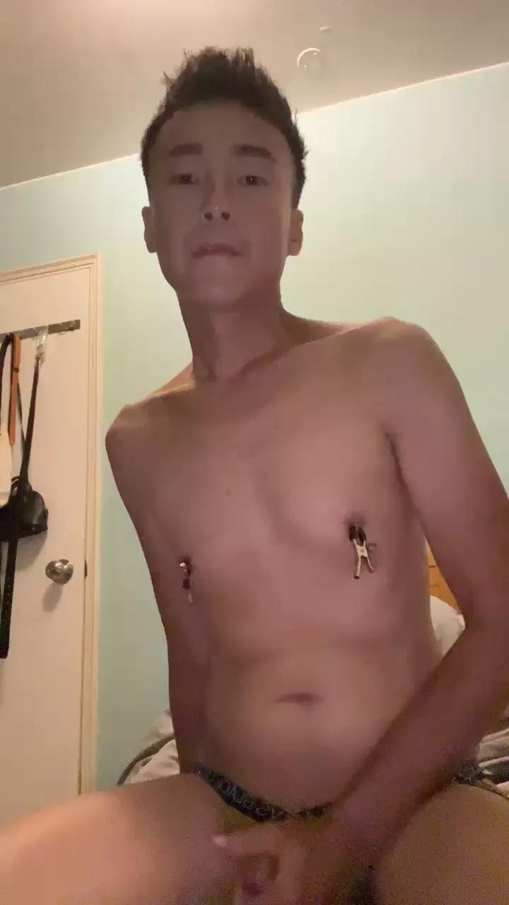 Jerrybb_slave on Cam4 