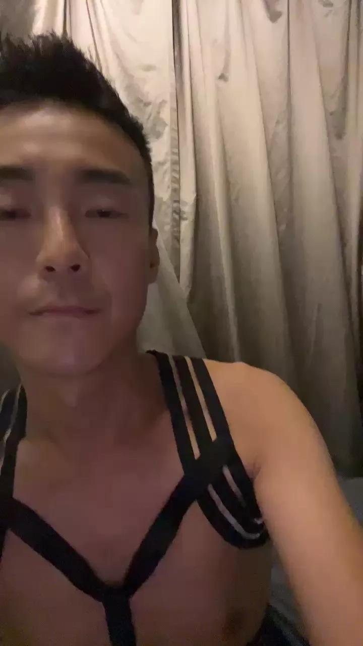Jerrybb_slave on Cam4 
