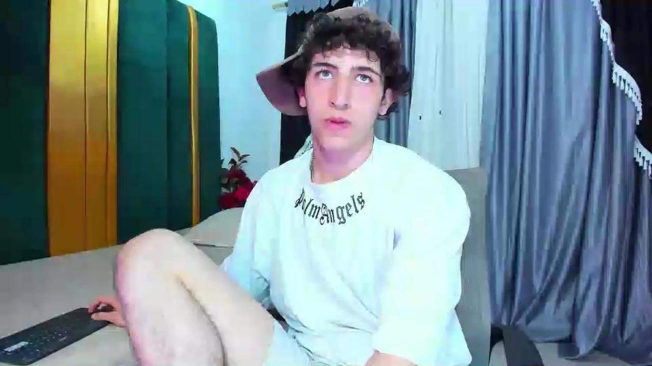 Kervs__ on Cam4 