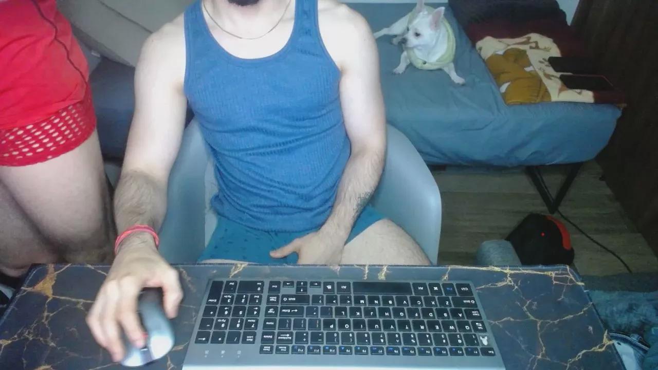Lealboy on Cam4 