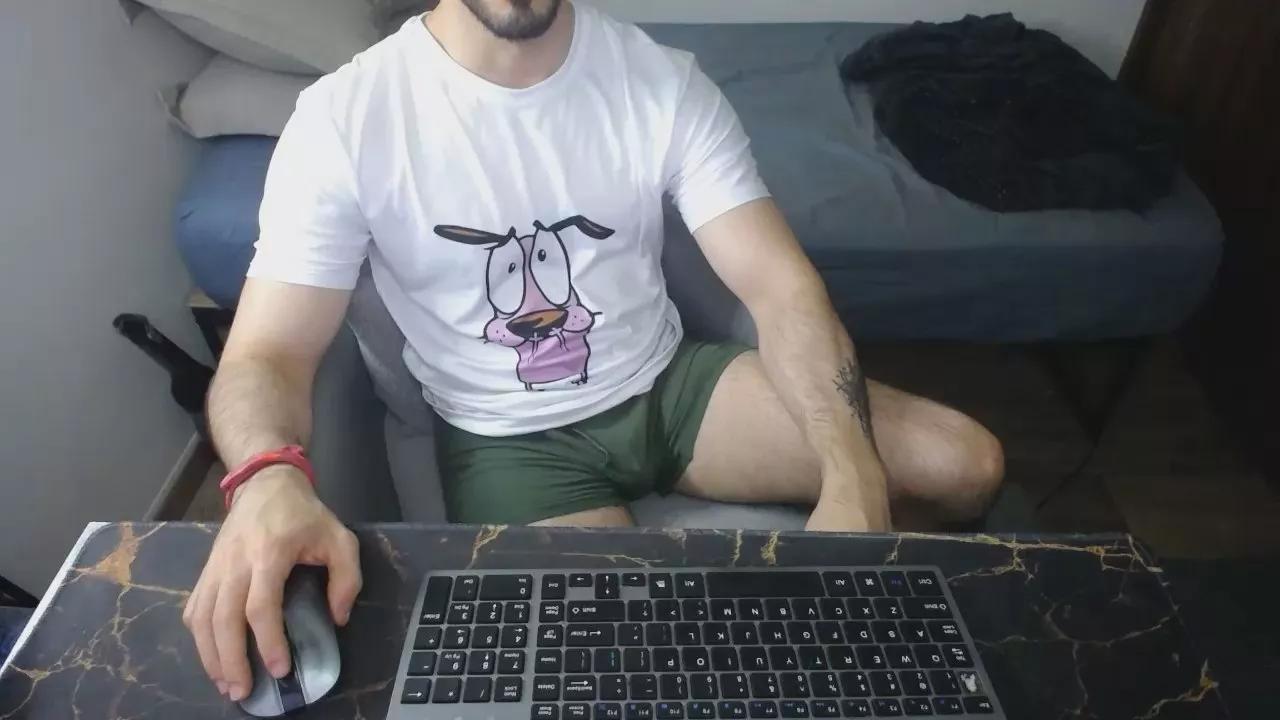 Lealboy on Cam4 