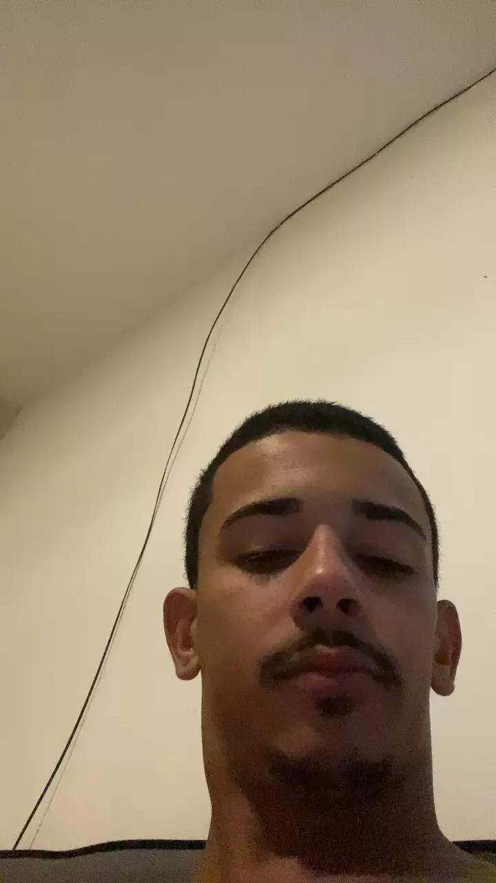 Leo6670 on Cam4 