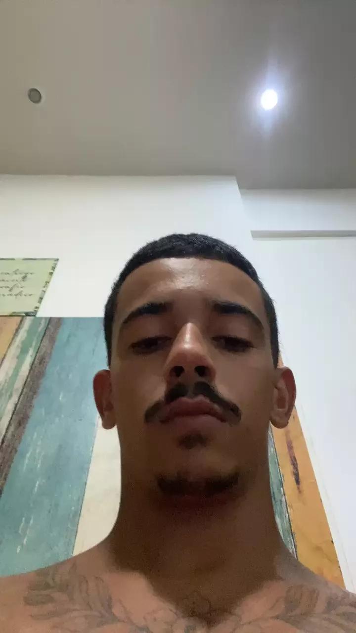 Leo6670 on Cam4 