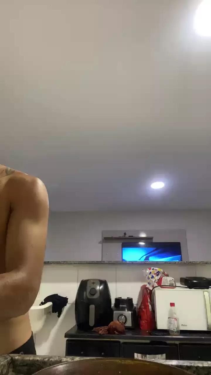 Leo6670 on Cam4 